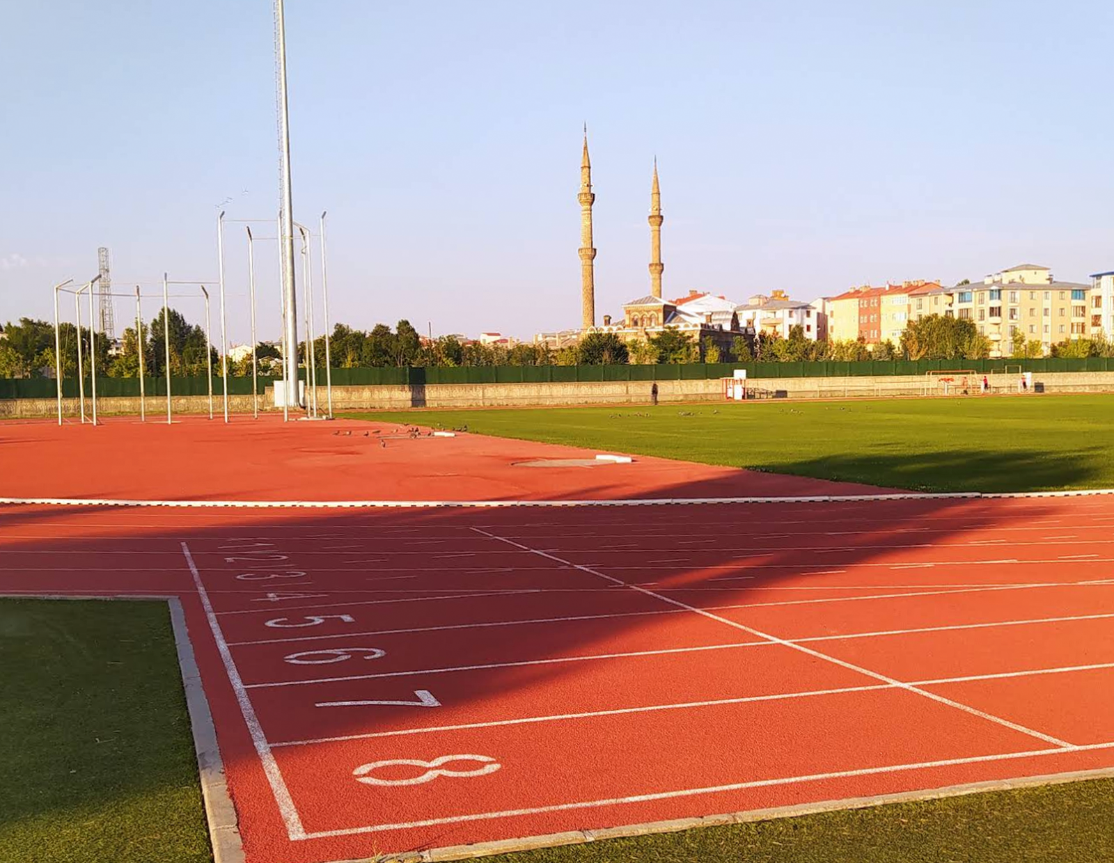 Kars City Stadium (1750m)
